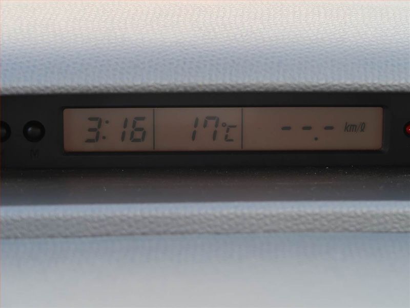 Suzuki Swift (2010) 1.3, 4X4, Serv.kniha - fotka 14 z 17