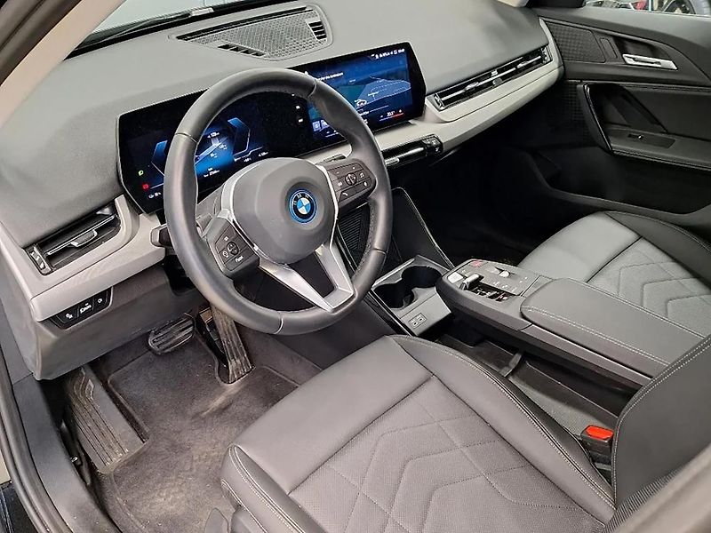 BMW iX1 (2024) - fotka 11 z 13