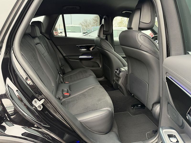 Mercedes-Benz GLC 220d AMG 4MATIC - fotka 11 z 31