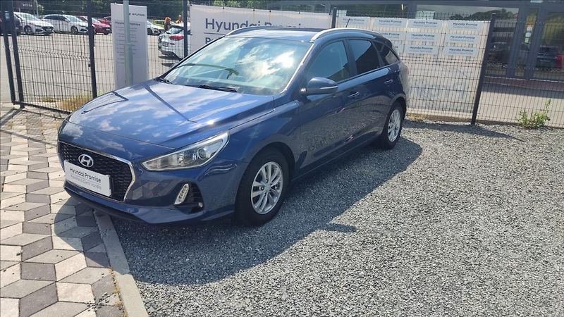 Hyundai i30 1,0 T-GDI TRIKOLOR COMFORT - fotka 2 z 17