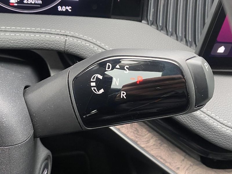 Škoda Superb 2,0 TDI 110 kW L&K DSG - fotka 17 z 30