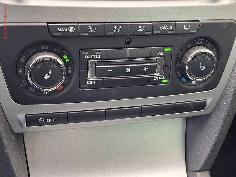 Škoda Octavia (2013) 2.0 TDi 4x4, Scout, DSG - fotka 15 z 19