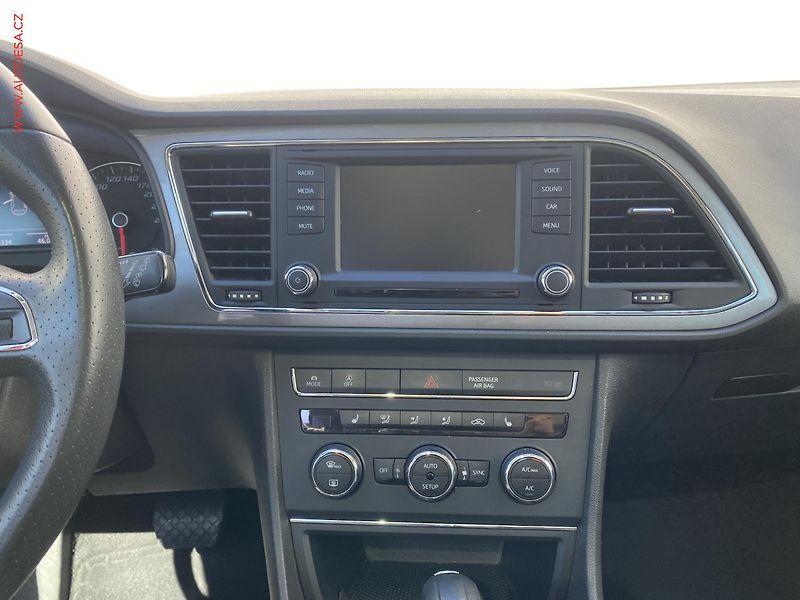 Seat Leon (2014) 2.0 TDi, FR, AT, panorama - fotka 12 z 16