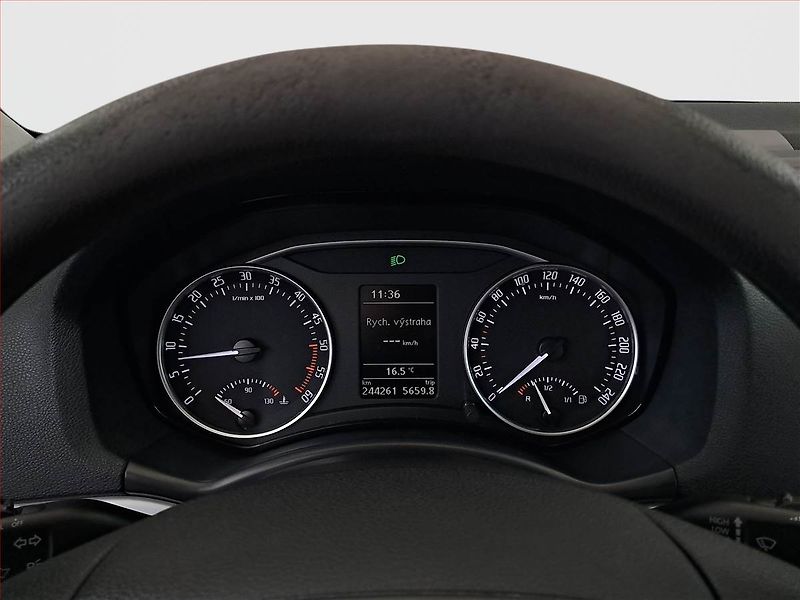 Škoda Octavia (2011) Ambiente 1.6 TDI, nová STK - fotka 11 z 16