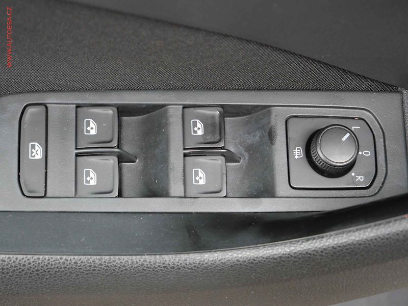 Škoda Kamiq (2022) 1.0 TSi, ČR, Ambition - fotka 11 z 19