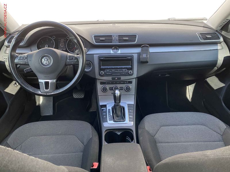Volkswagen Passat (2014) 2.0 TDi, Comfortline, DSG, TZ - fotka 8 z 16