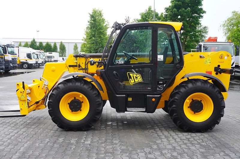 JCB (2019) 535-95 / 3.5 T / range 9.5 m - fotka 8 z 24