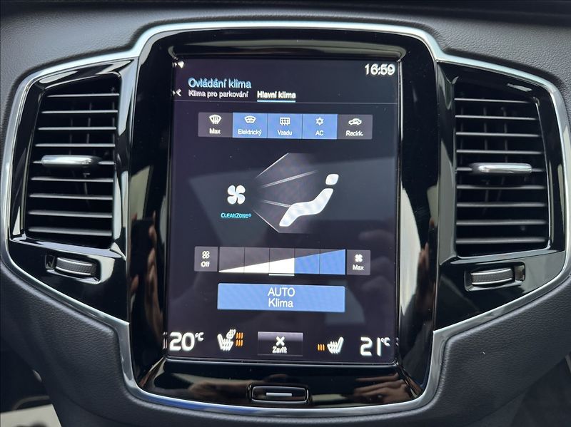 Volvo XC90 2,0 T6 AWD Drive-E 2.0L R-Desi - fotka 40 z 50