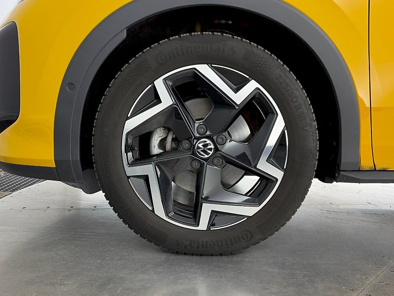 Volkswagen T-Roc (2025) R-Line 1.5 TSI 110kW DSG - fotka 36 z 36