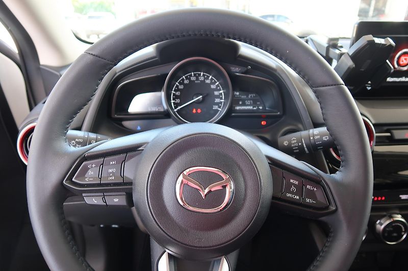Mazda 2 1,5 G90 AT,kam.,ČR,záruka - fotka 27 z 36