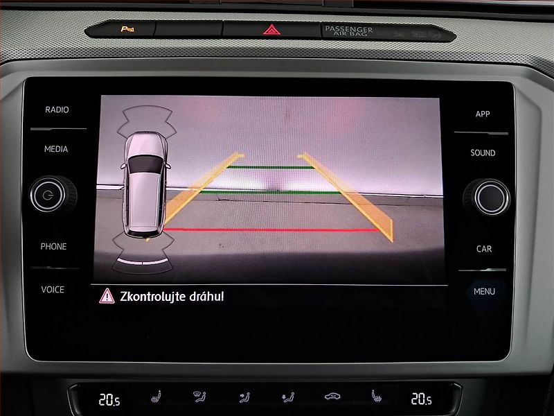 Volkswagen Passat (2017) Comfortline 2.0 TDI, Automat - fotka 17 z 19
