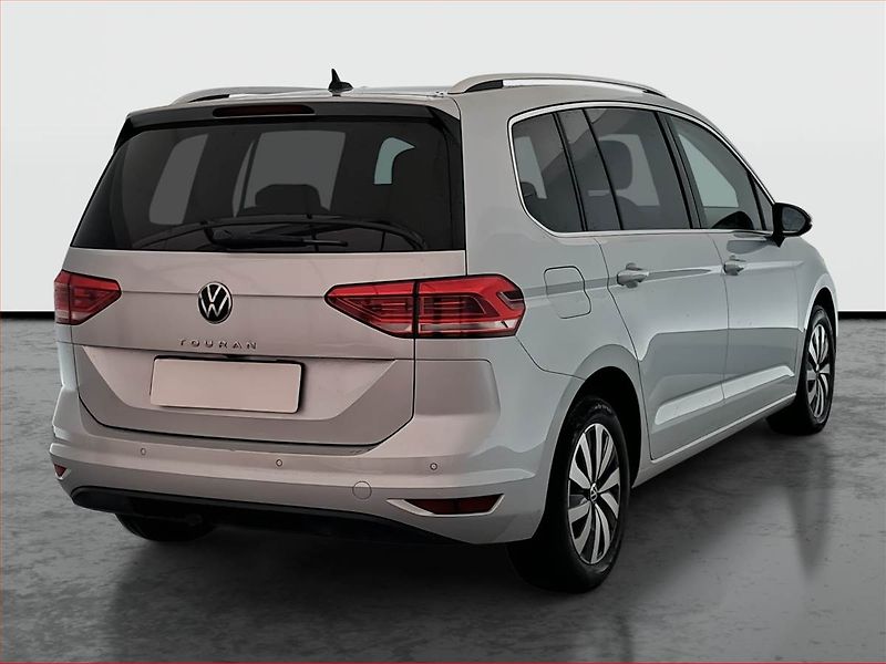Volkswagen Touran (2023) 1.5 TSI - fotka 5 z 19