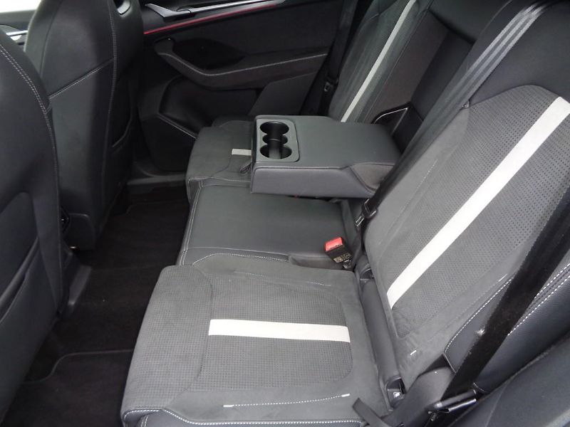 Škoda Kodiaq 2.0 TDI 7DSG SPORTLINE 4x4 142 - fotka 25 z 30