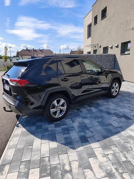 Toyota RAV4 (2021) 2.5 Hybrid   - fotka 6 z 17