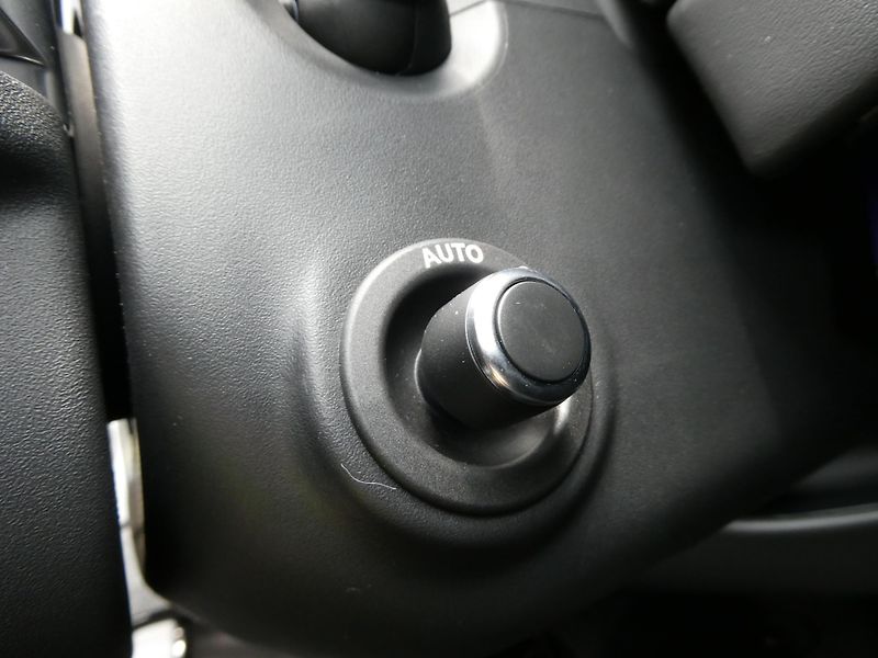 Land Rover Range Rover Sport (2026) 3,0 Dynamic SE D250 - fotka 23 z 39