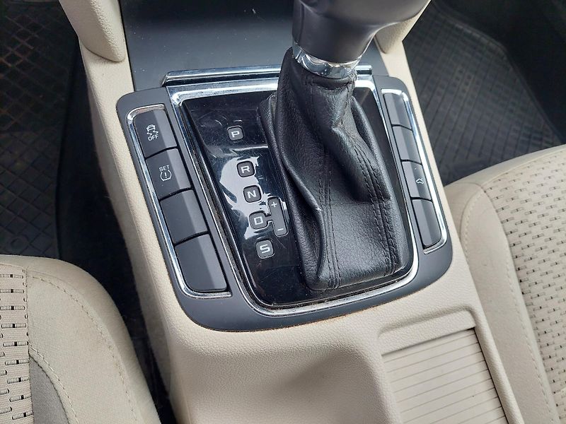 Škoda Superb (2011) Combi 2.0TDi DSG 125kW - fotka 13 z 18