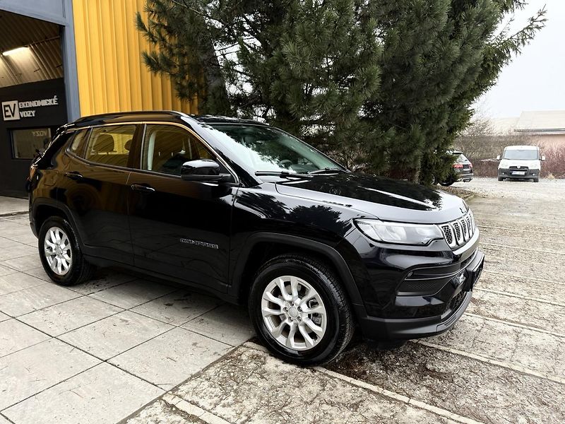 Jeep Compass (2021) 1.3 T4 PHEV 190CV, 4X4,ZÁRUKA - fotka 43 z 75