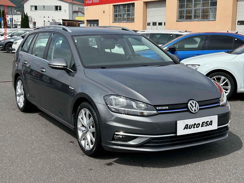 Volkswagen Golf (2018) 1.5 TSI, Highline, +pneu - fotografie inzerátu