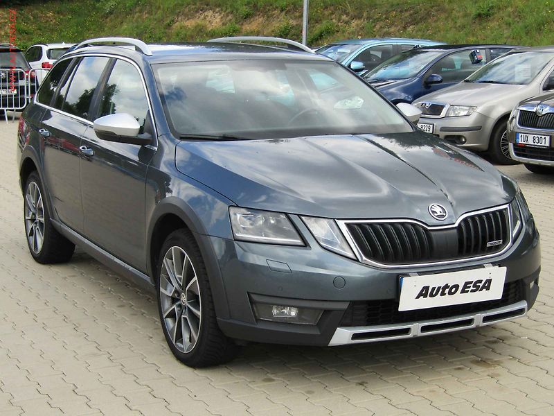 Škoda Octavia (2017) 2.0 TDi 4x4, navi, LED - fotografie inzerátu