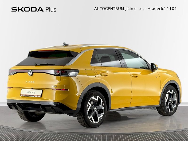 Volkswagen T-Roc (2025) R-Line 1.5 TSI 110kW DSG - fotka 2 z 36