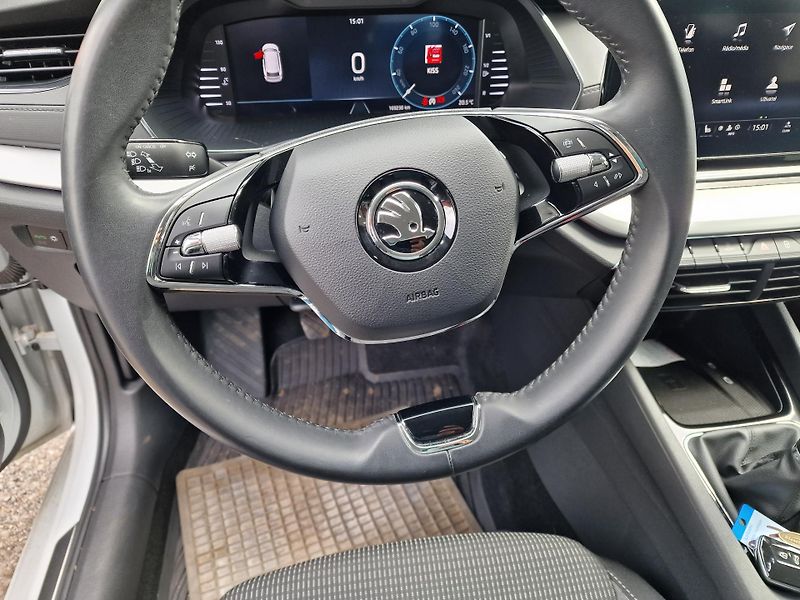Škoda Octavia 1,0TSI STYLE PLUS NAVI KAMERA  - fotka 19 z 21
