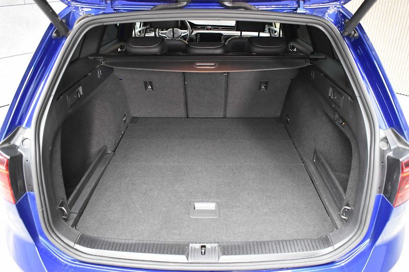 Volkswagen Passat 2.0TDI 147 R-LINE*TAŽNÉ*DPH*ČR - fotka 39 z 45
