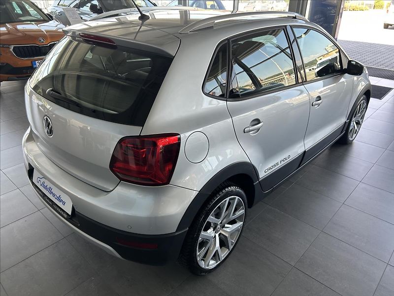 Volkswagen Polo 1,2   TSI,CROSS,SERVISKA,1.MAJ - fotka 6 z 26