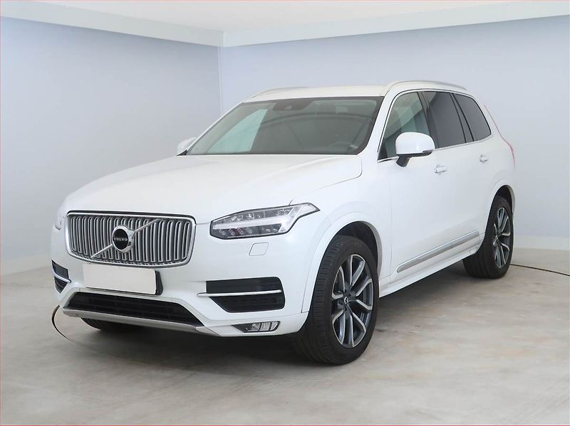 Volvo XC90 (2018) D5 AWD - fotka 2 z 17