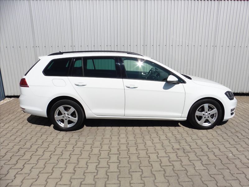 Volkswagen Golf 1,6 1,6 TDI Comfortline 4Mot - fotka 14 z 15
