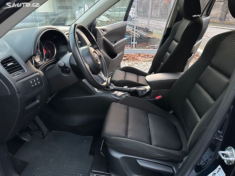 Mazda CX-5 Skyactiv AWD - fotka 23 z 32