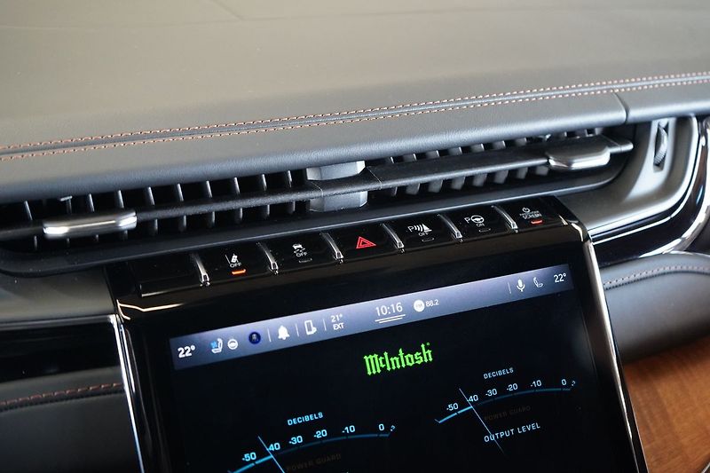 Jeep Grand Cherokee - fotka 49 z 55
