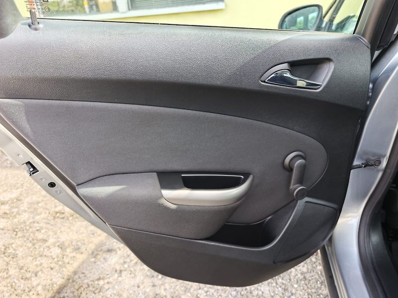 Opel Astra (2012) 1.4i 16V LPG Klima/1MAJ/ESP - fotka 12 z 23
