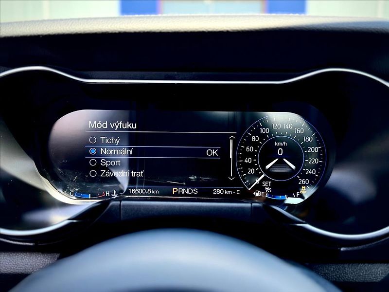 Ford Mustang 5,0 GT V8 330kW 55YearsEdition - fotka 23 z 36