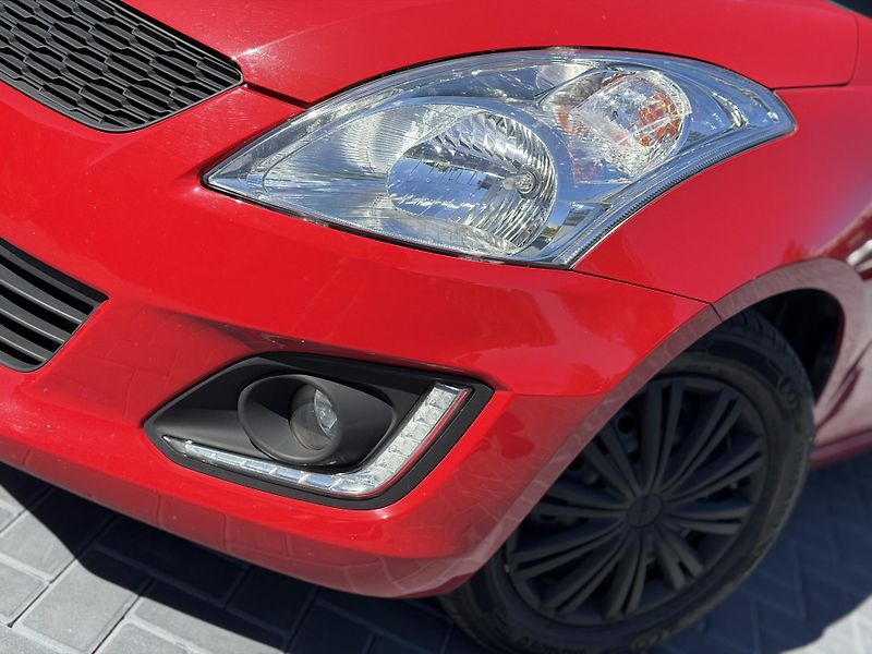 Suzuki Swift (2016) 1.2i 69 kw - fotka 6 z 16