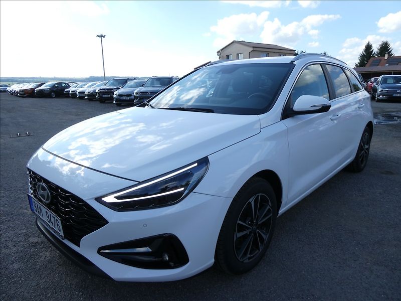 Hyundai i30 1,0 T-GDi 88kW Smart,ČR,naviga - fotka 3 z 43