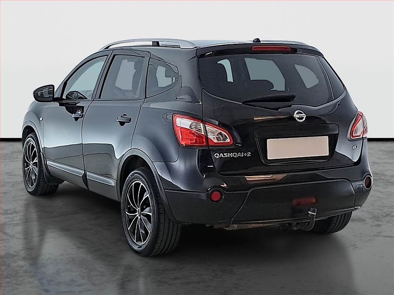 Nissan Qashqai (2011) 2.0 dCi, 4X4, Automat, 7 míst - fotka 4 z 20
