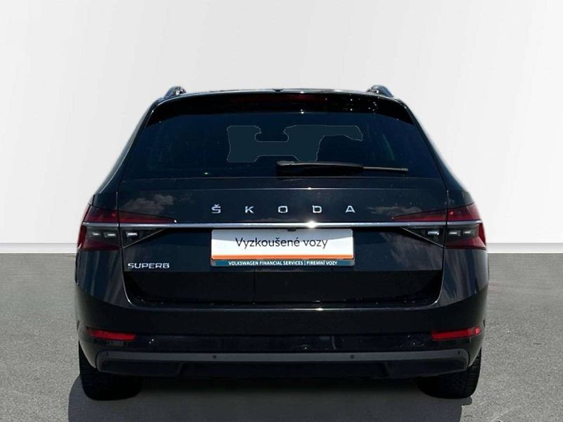 Škoda Superb (2023) 2.0 TDI Style - fotka 9 z 20