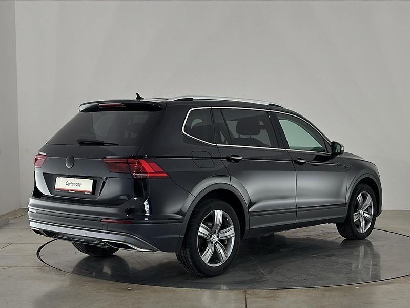 Volkswagen Tiguan Highline 4MOT DSG - fotka 2 z 30