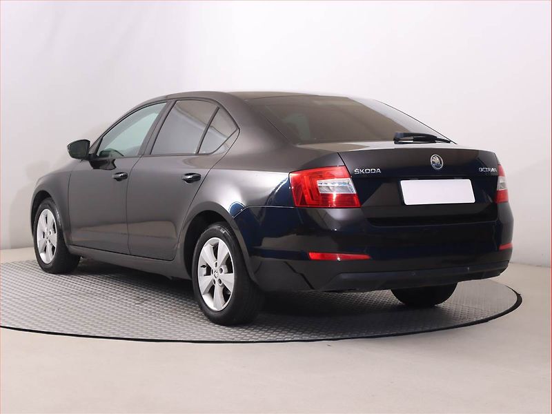 Škoda Octavia (2013) 1.6 TDI, Automat, Tempomat - fotka 4 z 18