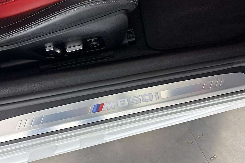 BMW Řada 8 M850i xDrive - fotka 12 z 17