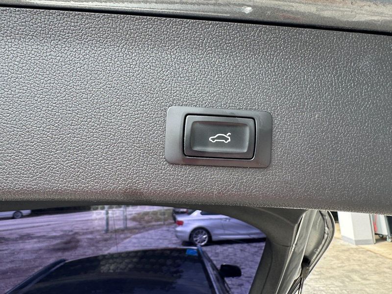 Audi A4 (2015) 2.0TDI S-Line Quattro - fotka 33 z 42