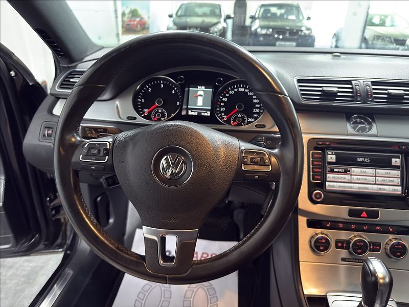 Volkswagen Passat 2,0   TDI DSG HIGHLINE BIXEN - fotka 9 z 42