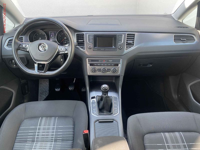 Volkswagen Golf Sportsvan (2015) 1.2 TSi, Lounge, STK6/28 - fotka 8 z 17