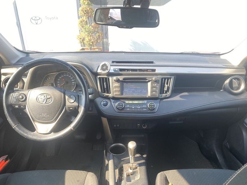 Toyota RAV4 2.0i, ČR, Active, tažné, 4x4 - fotka 11 z 14