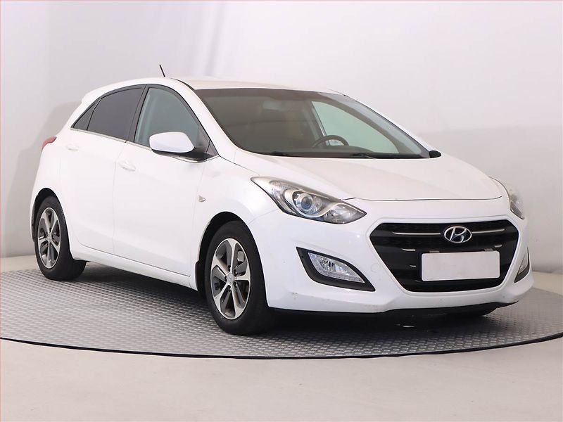 Hyundai i30 (2015) 1.6 MPI, Tempomat - fotografie inzerátu