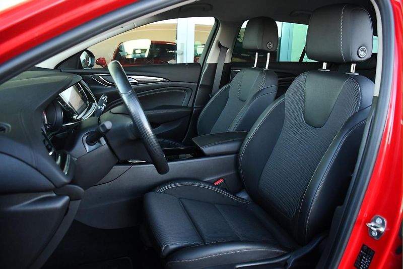 Opel Insignia 2.0CDTi COUNTRY TOURER 4X4 ČR - fotka 15 z 45