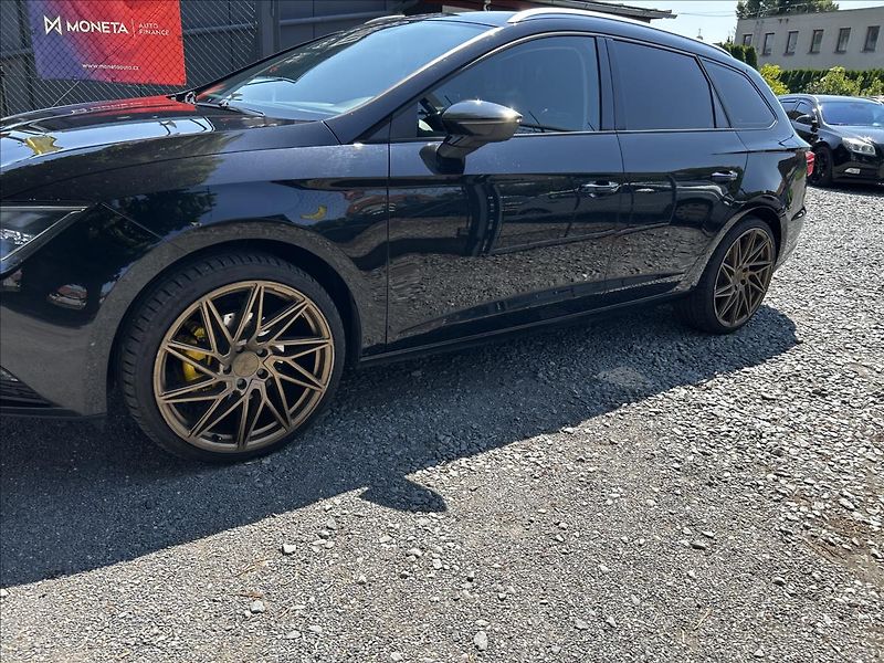 Seat Leon 2,0 TDi 110 kW DSG  Full LED - fotka 41 z 45