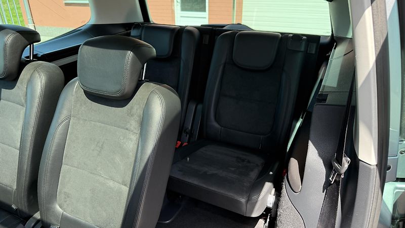 Volkswagen Sharan 2.0TSi*147kW*DSG*7MÍST*WEBASTO - fotka 8 z 27