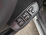 Toyota RAV4 (2004) 2.0 VVT-i 4WD, ČR, AC, TZ - náhled 12
