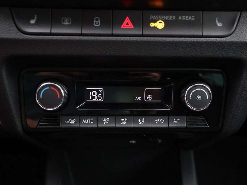 Škoda Fabia 1,0 TSI 81kW Style edition 100 - fotka 21 z 28